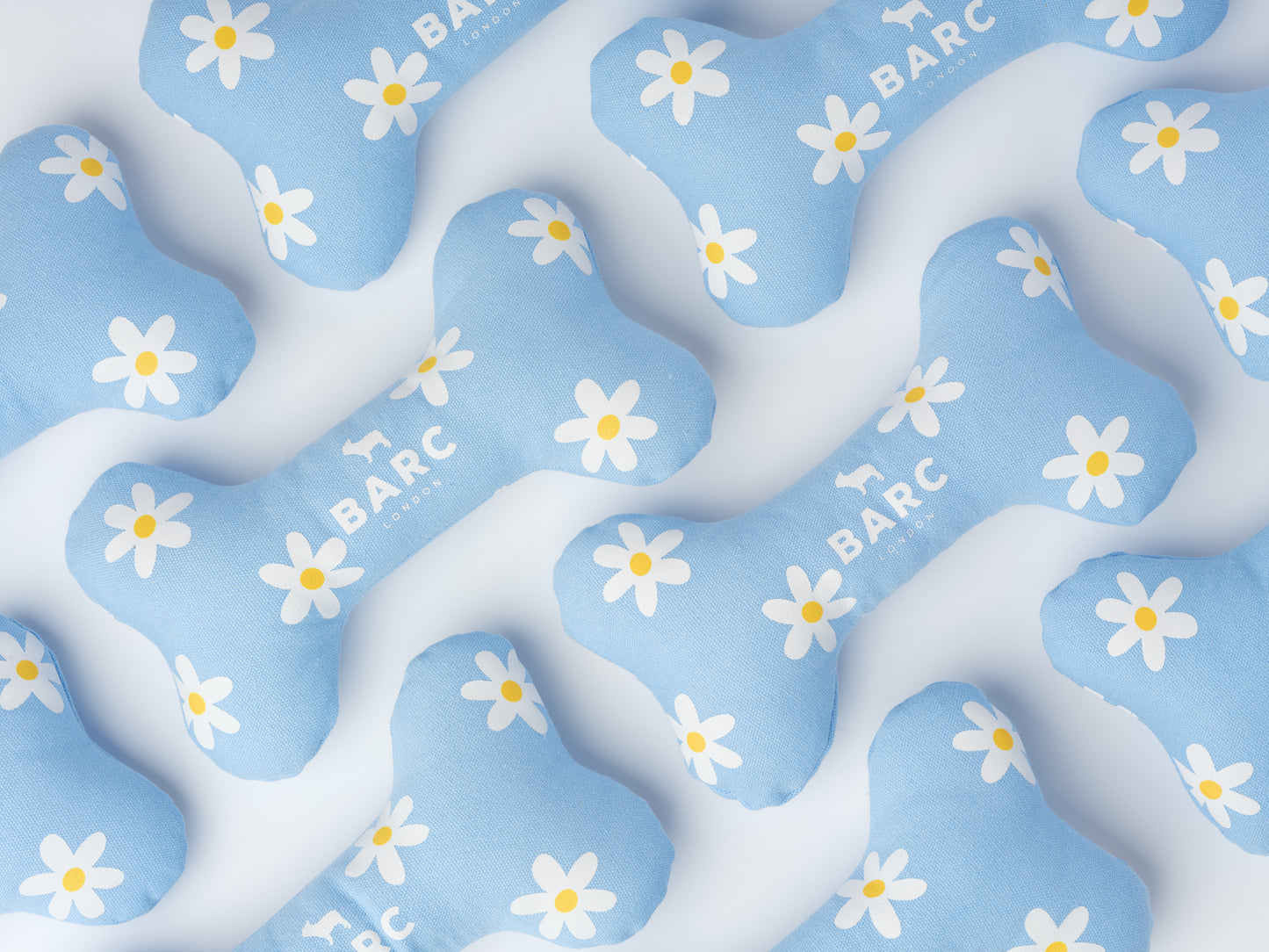 BARC London - Whistling toy for dogs Daisy cube